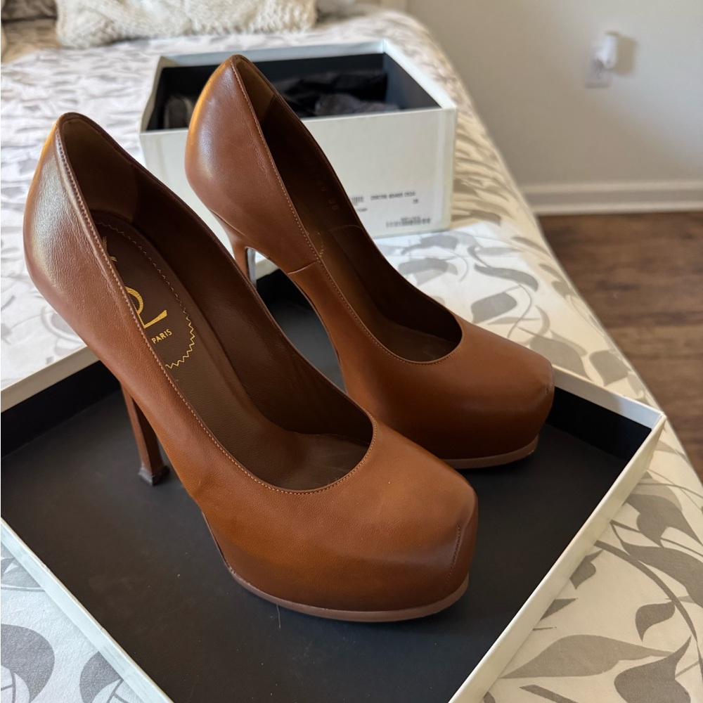 YSL Tribtoo Brown Pumps